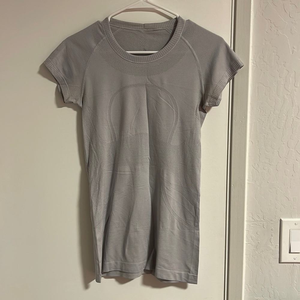 Lululemon run swiftly top